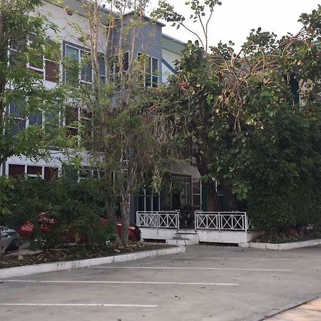 The Zell Hotel Buriram Exterior photo