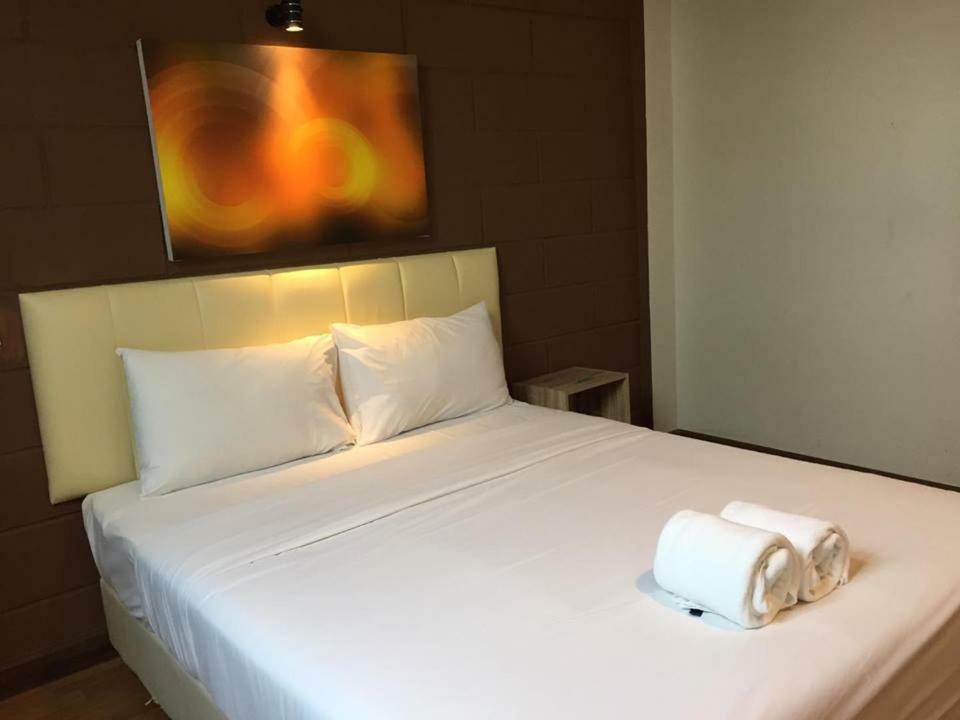 The Zell Hotel Buriram Exterior photo